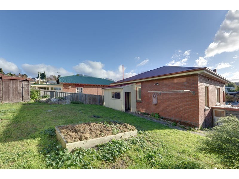 18 Oakley Street, New Town TAS 7008