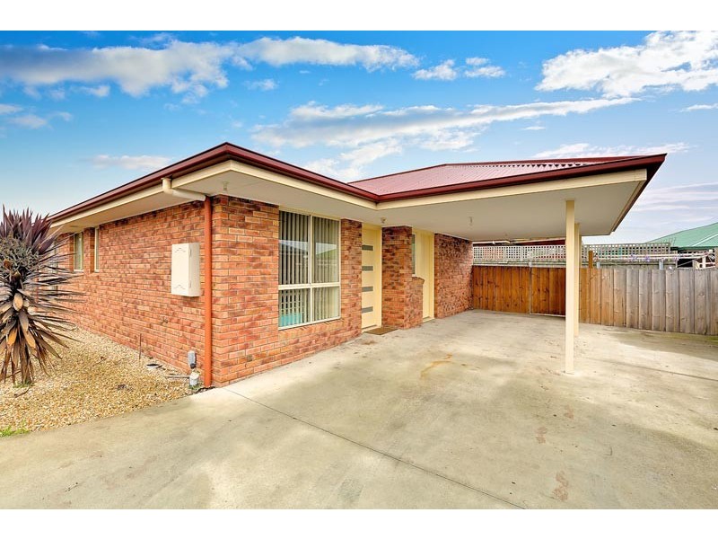 Unit 2/11 Lucas Place, Brighton TAS 7030