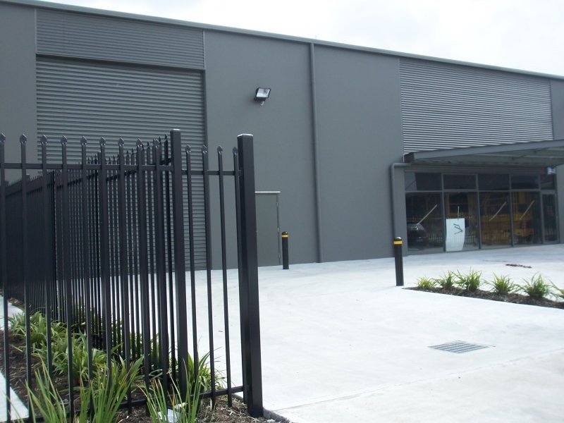 8 Linear Court, Derwent Park TAS 7009