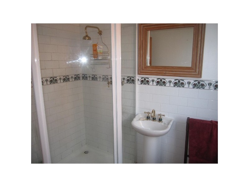 9 CUTHBERT AVENUE, New Town TAS 7008