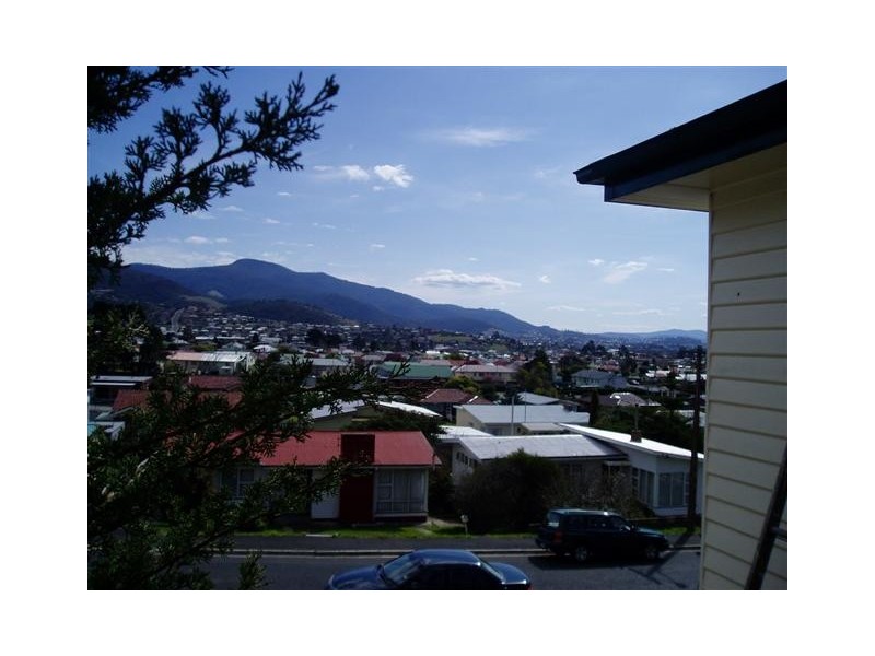 13 FAIRFAX RD, Glenorchy TAS 7010
