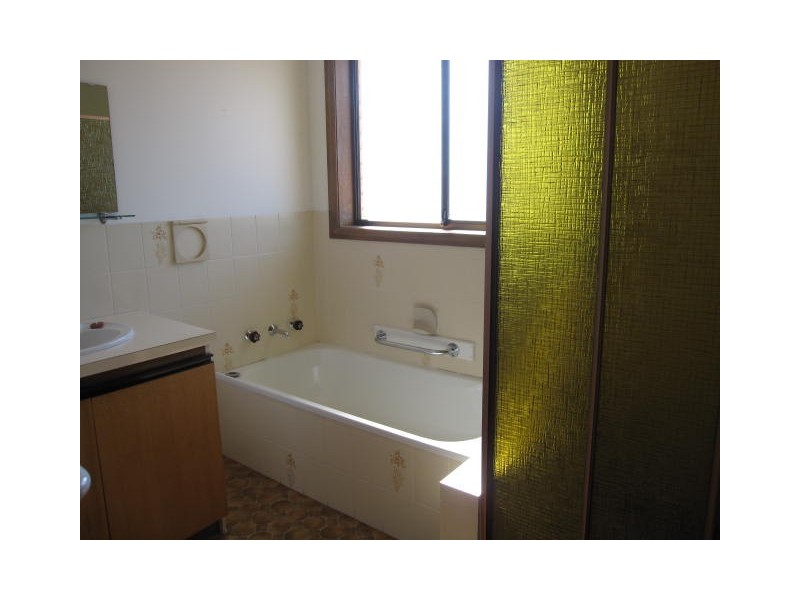 2/23 WELLWOOD STREET, New Town TAS 7008