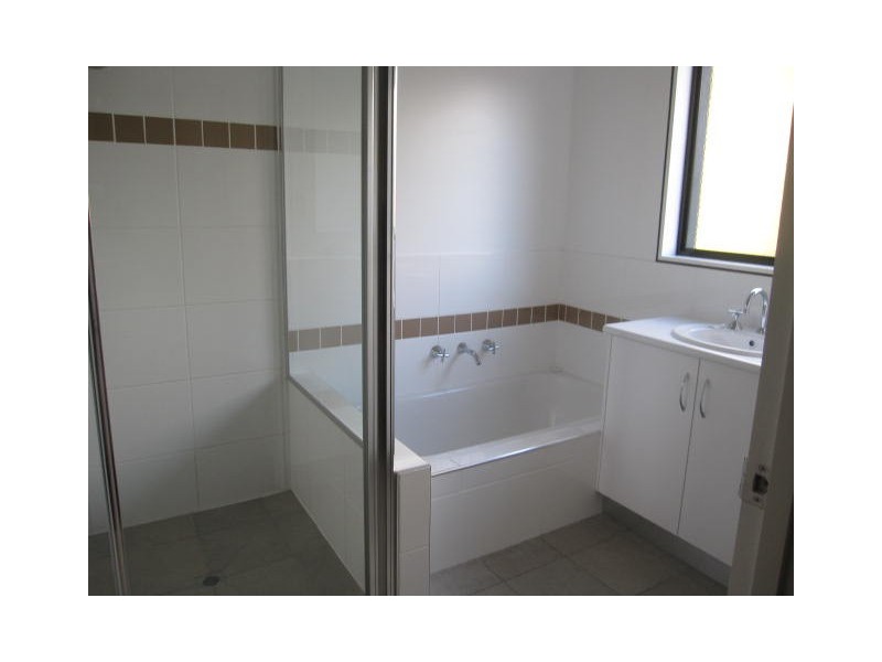 2/17 DIGNEY STREET, Dynnyrne TAS 7005