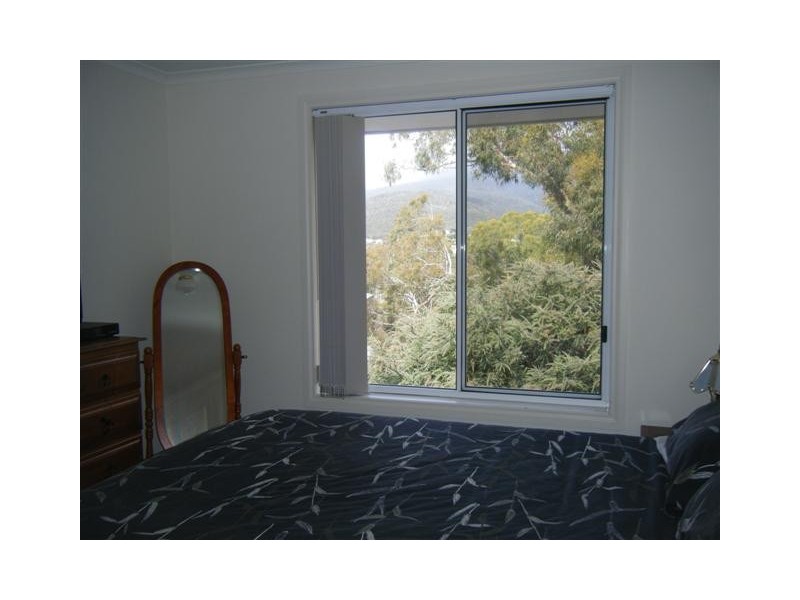 2/11 SAWYER AVE, West Moonah TAS 7009