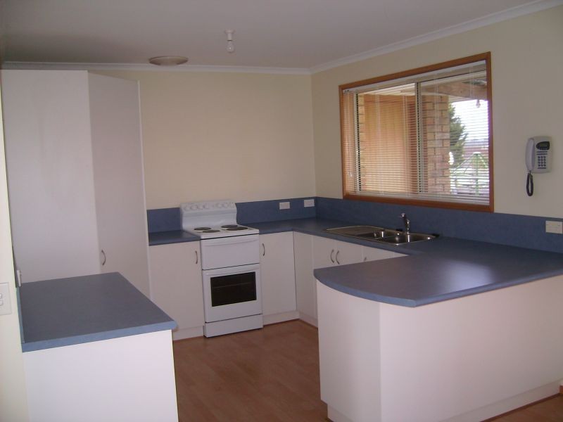 36 Manor Gardens, Kingston TAS 7050