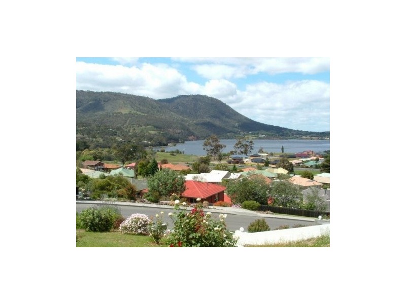 6 Natlee Crescent, Old Beach TAS 7017