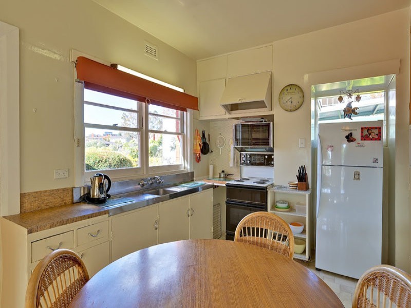 28 Willowdene Avenue, Sandy Bay TAS 7005
