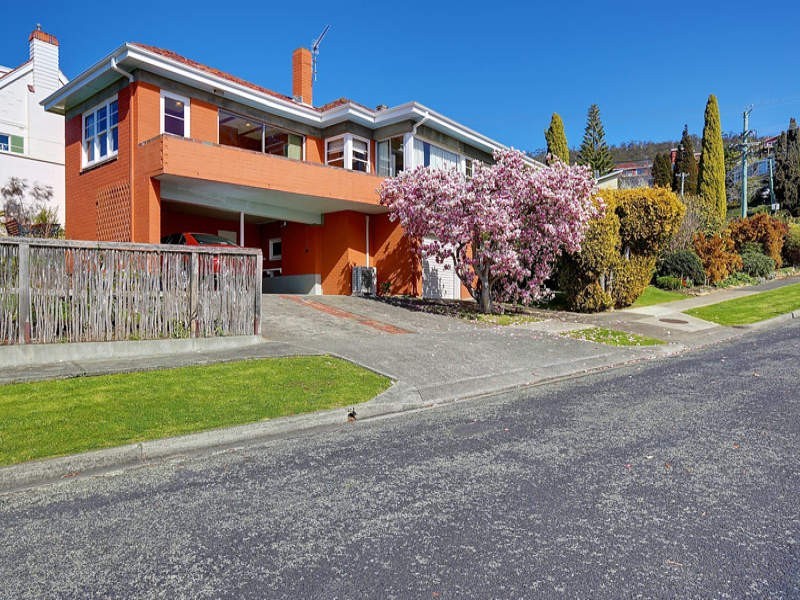 28 Willowdene Avenue, Sandy Bay TAS 7005