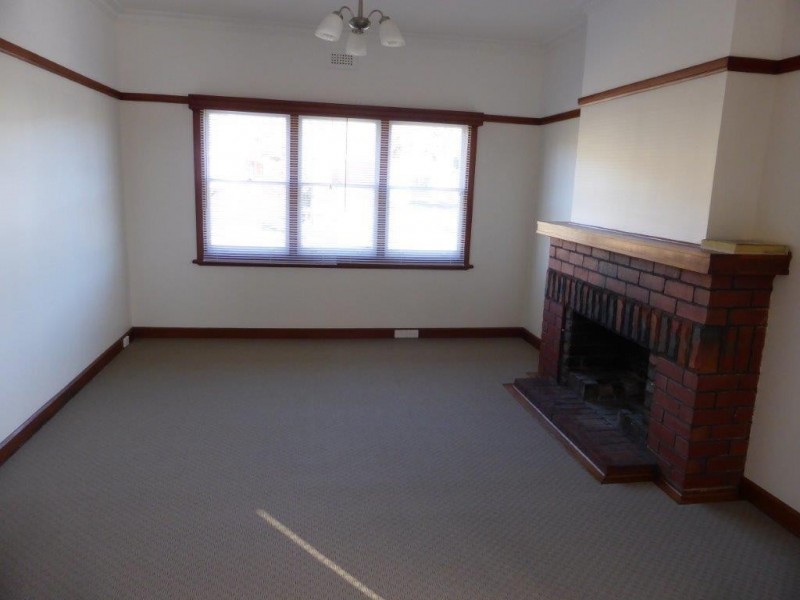 13 Ashbourne Grove, West Moonah TAS 7009