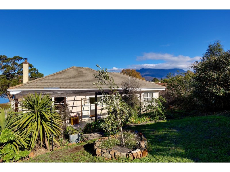 5 Lallaby Road, Lutana TAS 7009