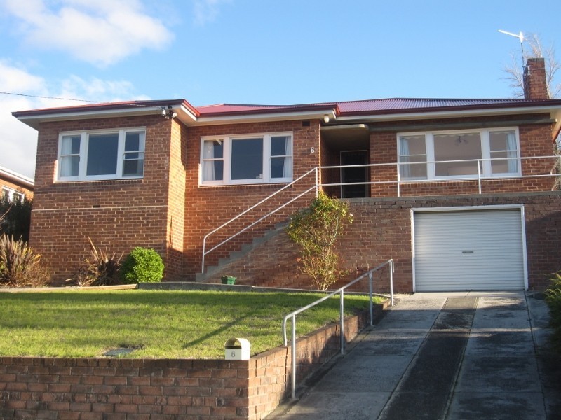 6 BARCLAY CRESCENT, Rosetta TAS 7010