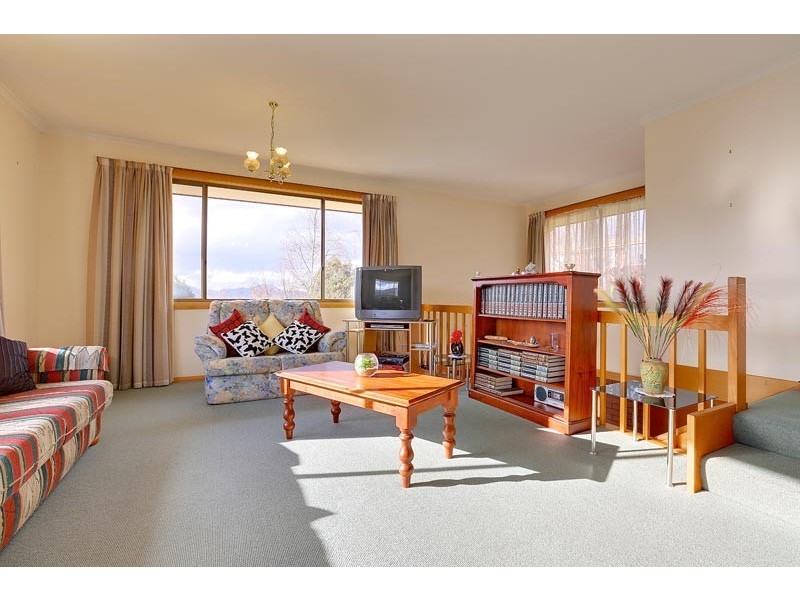 14 Shirley Boulevard, Lenah Valley TAS 7008