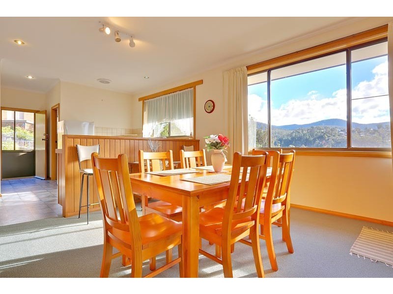 14 Shirley Boulevard, Lenah Valley TAS 7008