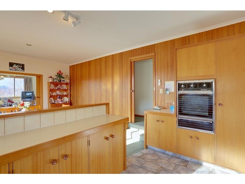 14 Shirley Boulevard, Lenah Valley TAS 7008