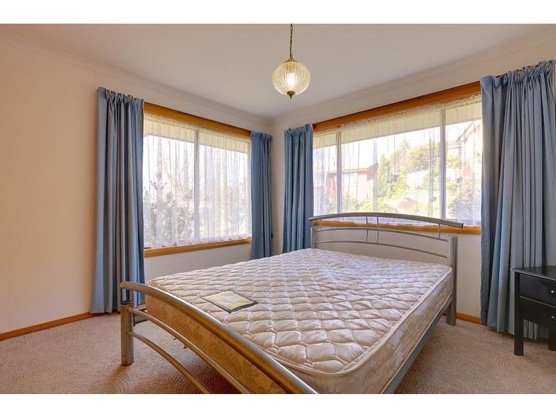 14 Shirley Boulevard, Lenah Valley TAS 7008