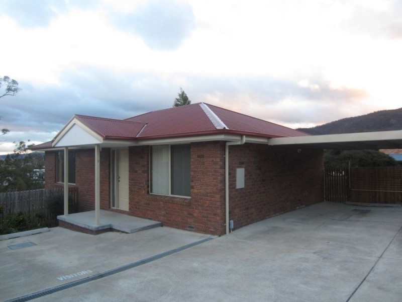 2/6 Tree Tops Court, Claremont TAS 7011