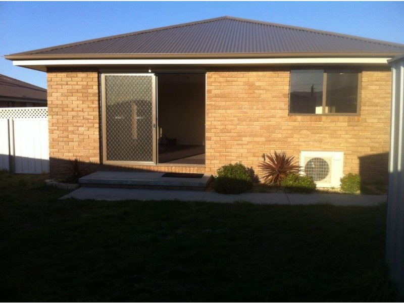 2/18 Joseph Link, Brighton TAS 7030