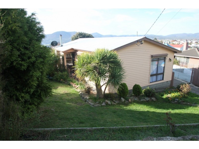 25 Hudson Crescent, Glenorchy TAS 7010