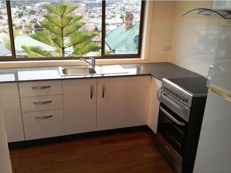 2/24 St Georges Terrace, Battery Point TAS 7004