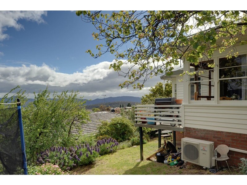15 Darling Parade, Mount Stuart TAS 7000
