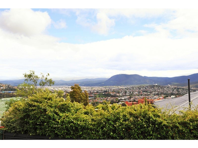15 Darling Parade, Mount Stuart TAS 7000