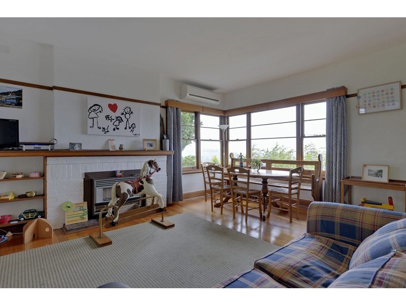 15 Darling Parade, Mount Stuart TAS 7000