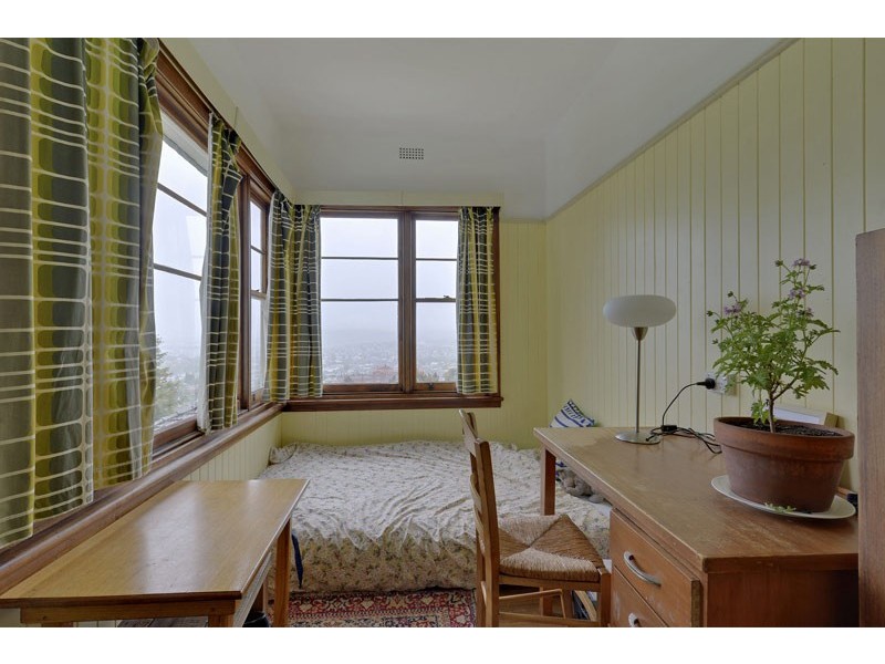 15 Darling Parade, Mount Stuart TAS 7000