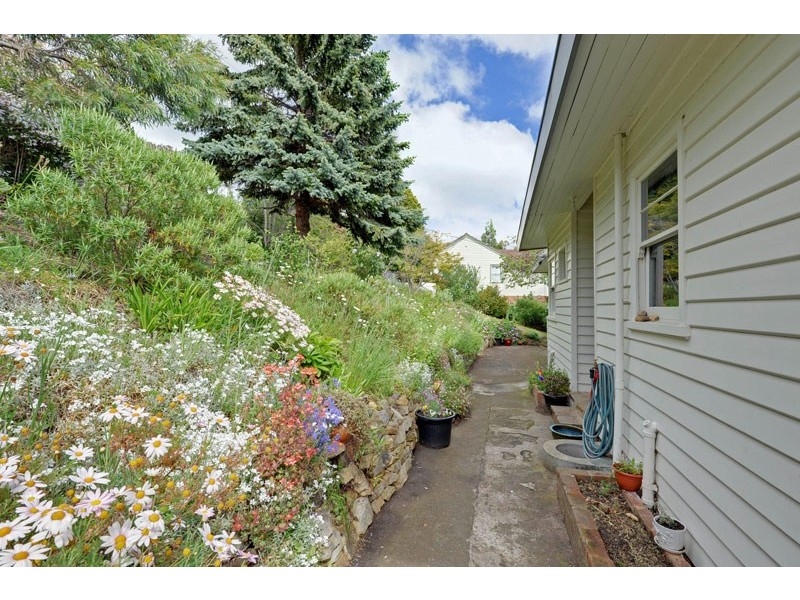 15 Darling Parade, Mount Stuart TAS 7000