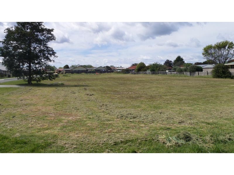 2,4,6,8 Doepel Place, St Helens TAS 7216