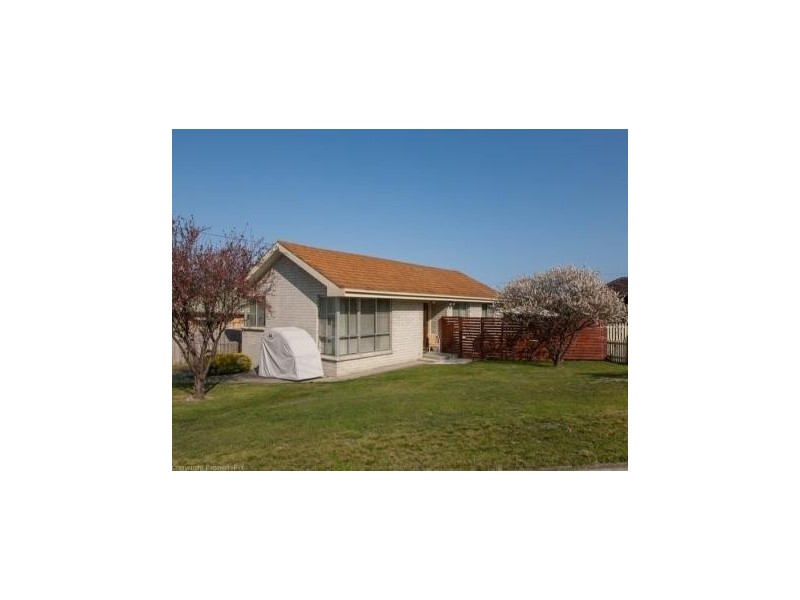 12 Lara Street, Howrah TAS 7018