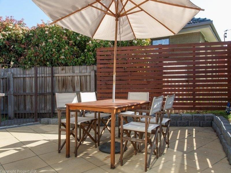 12 Lara Street, Howrah TAS 7018
