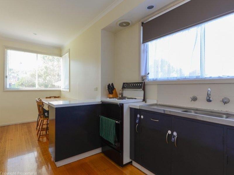 12 Lara Street, Howrah TAS 7018