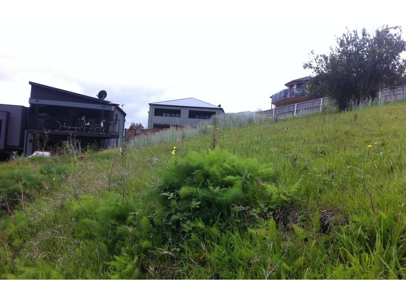 26 Shirley Boulevard, Lenah Valley TAS 7008