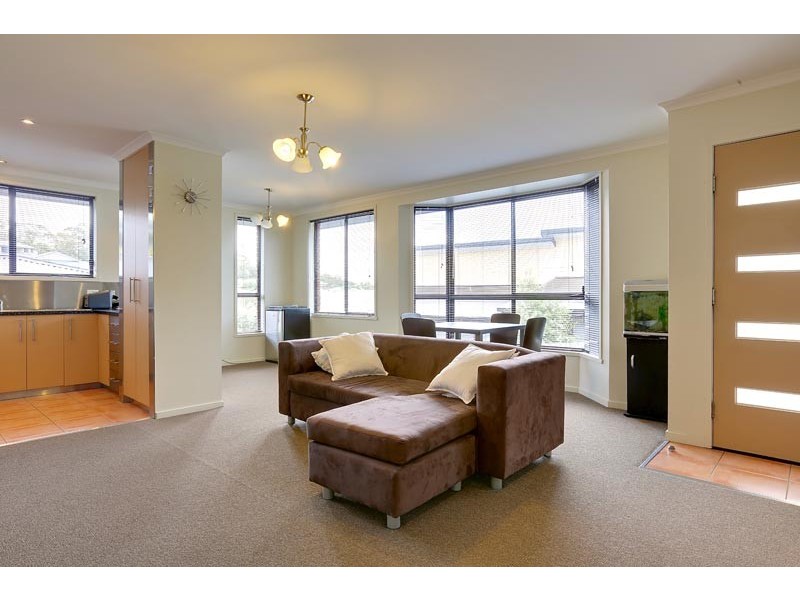 Unit 2 12 Walter Place, Howrah TAS 7018