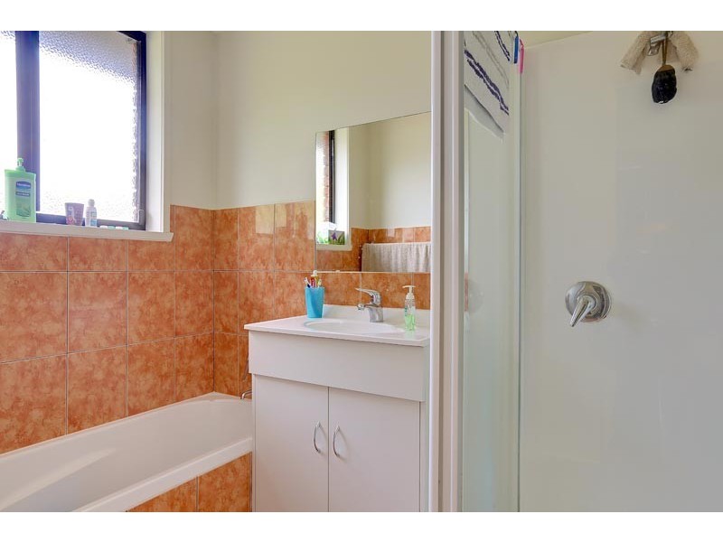 Unit 2 12 Walter Place, Howrah TAS 7018