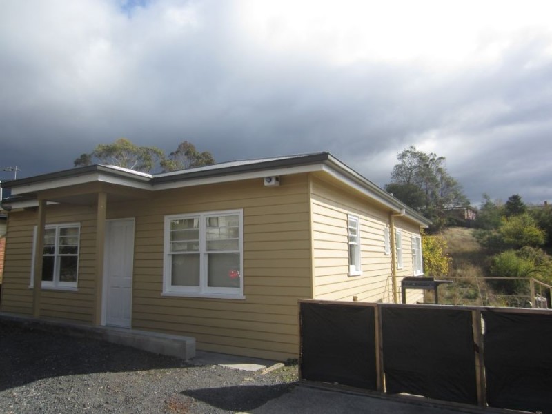 6 Abbotsfield Road, Claremont TAS 7011