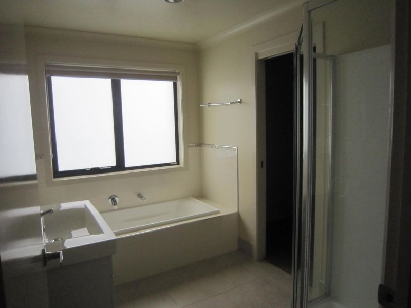 16 Dumbarton Street, Geilston Bay TAS 7015