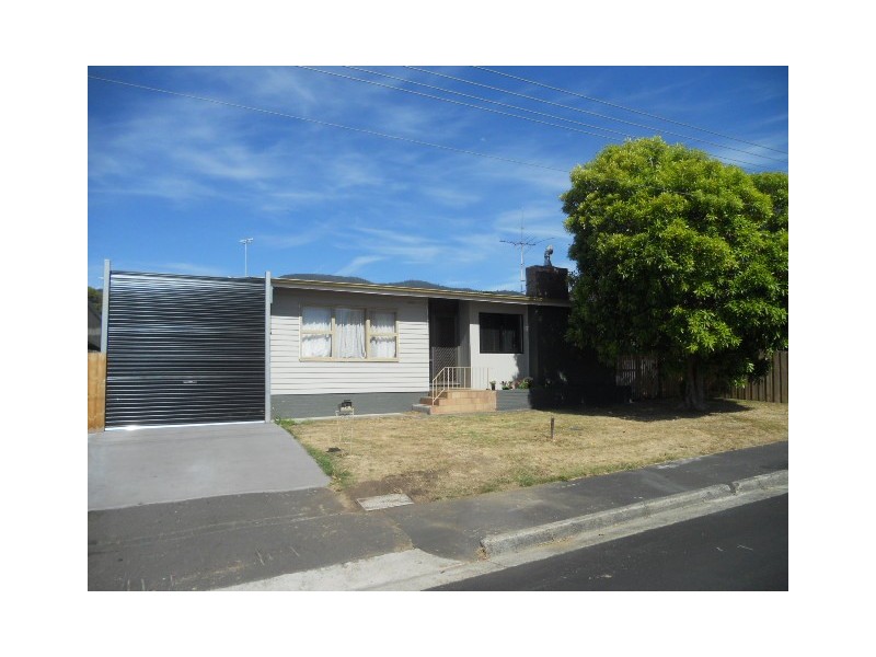 18 Bristol Road, Claremont TAS 7011