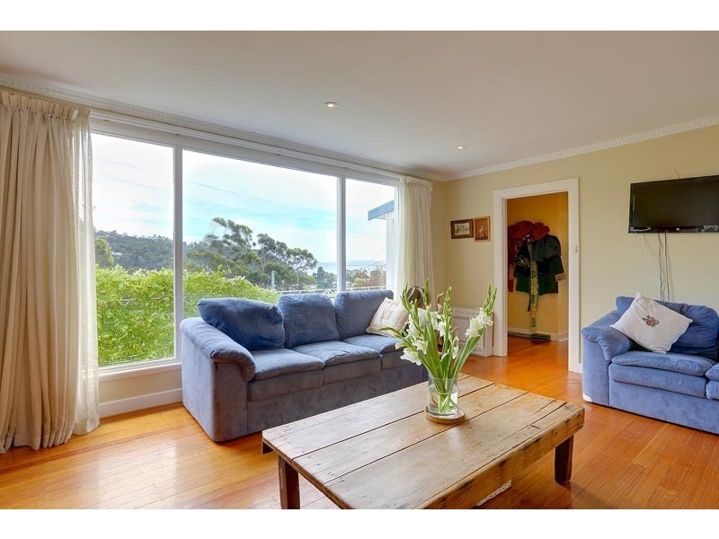 17 Roslyn Avenue, Kingston Beach TAS 7050