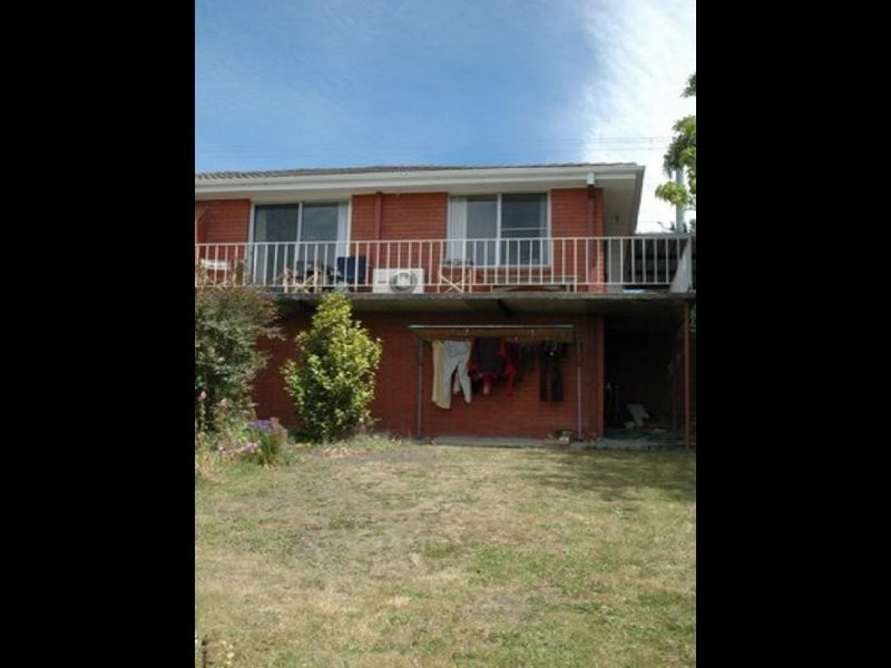 1/236 Roslyn Avenue, Blackmans Bay TAS 7052