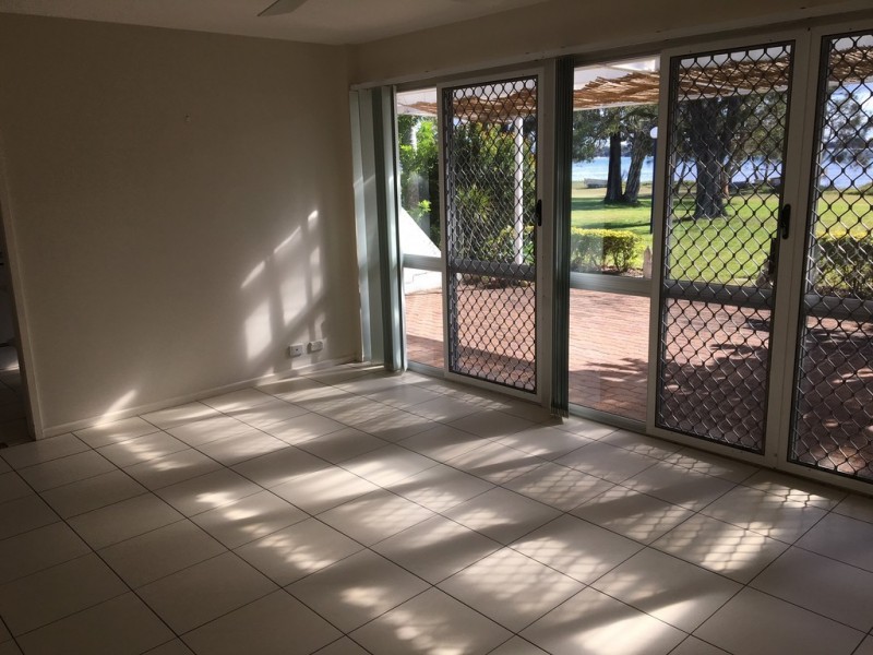 Sandstone Point QLD 4511