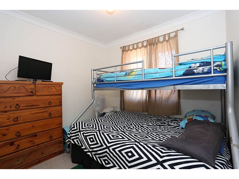 15 Salmon Place, Sandstone Point QLD 4511