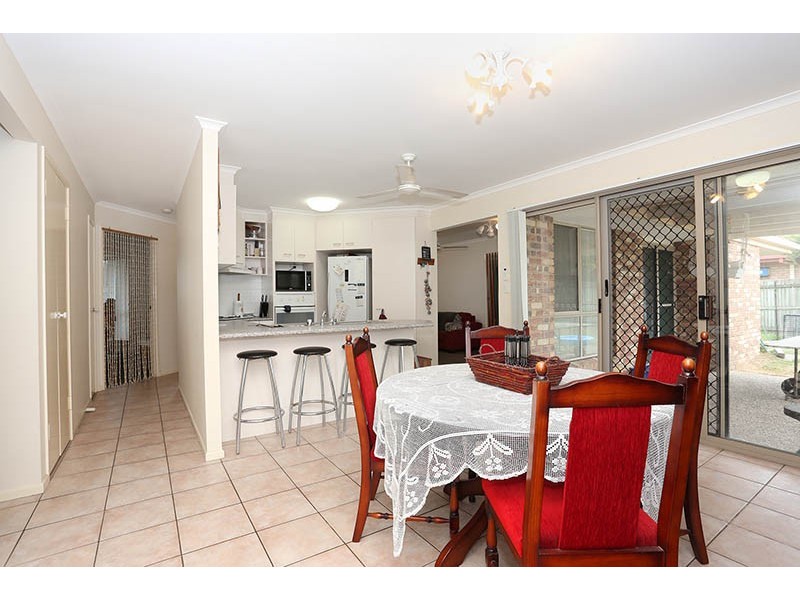 35 Mackerel Street, Sandstone Point QLD 4511