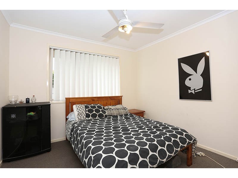 35 Mackerel Street, Sandstone Point QLD 4511