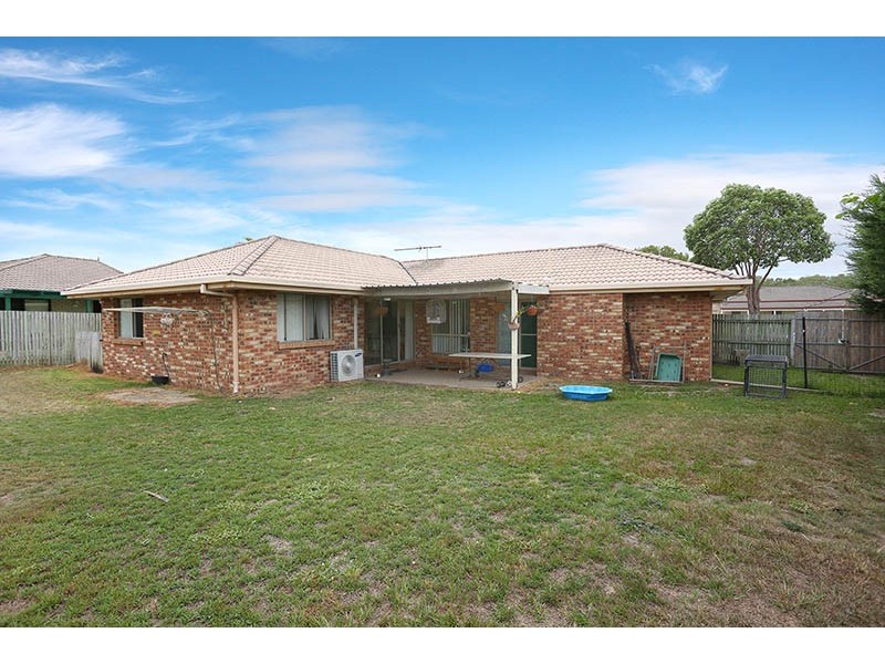 35 Mackerel Street, Sandstone Point QLD 4511