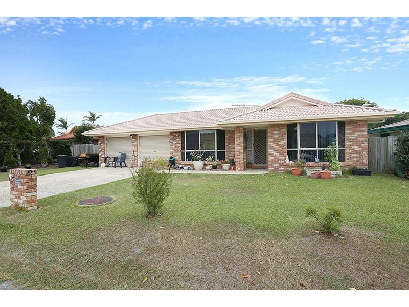 35 Mackerel Street, Sandstone Point QLD 4511