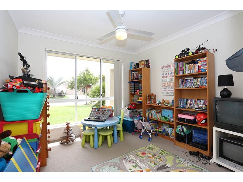 21 Treefrog Street, Ningi QLD 4511