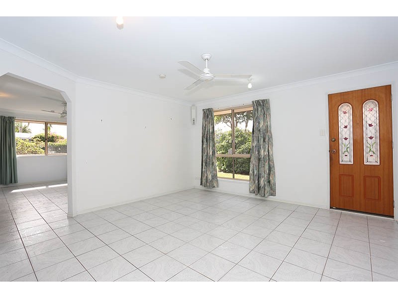 19 Mackerel Street, Sandstone Point QLD 4511