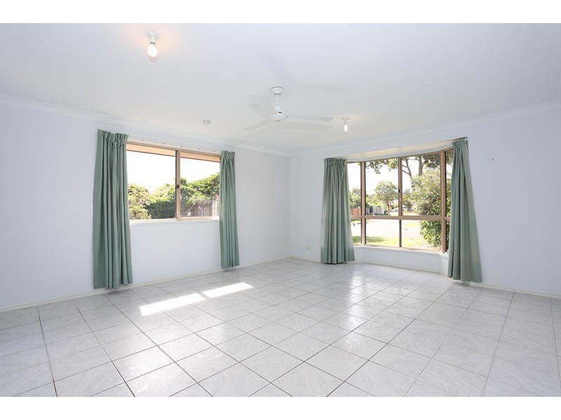 19 Mackerel Street, Sandstone Point QLD 4511