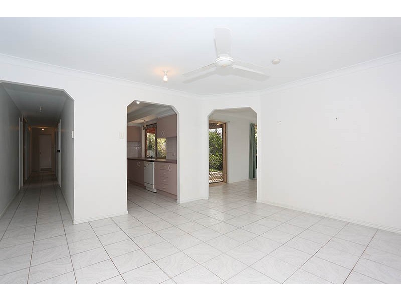 19 Mackerel Street, Sandstone Point QLD 4511